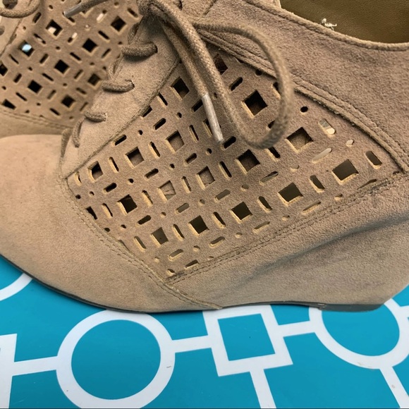 Adorable wedges💫 - Picture 3 of 7